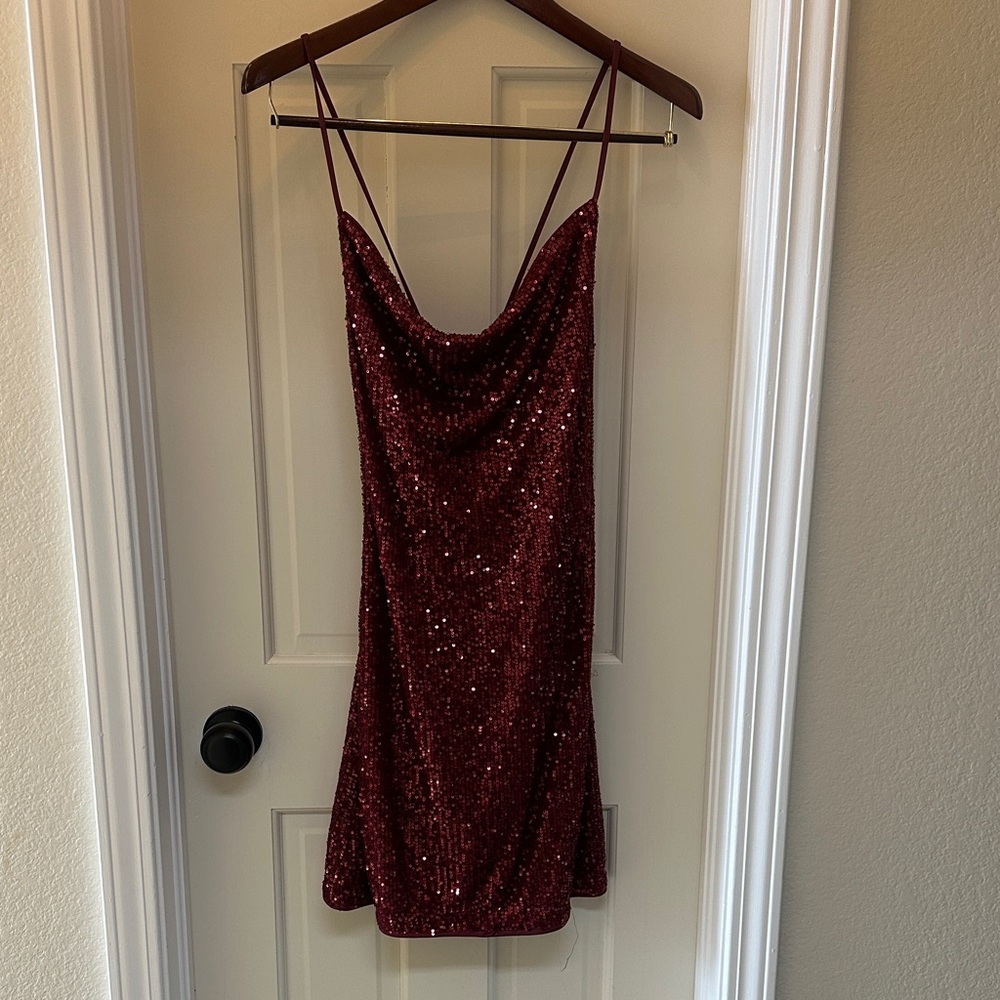 Elegant Burgundy Sequin Mini Dress